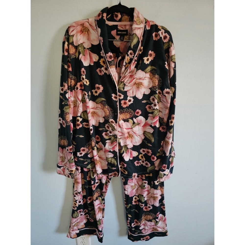 Room Service Long Sleeve Viral Floral Pattern Pajama Set Size‎ XL